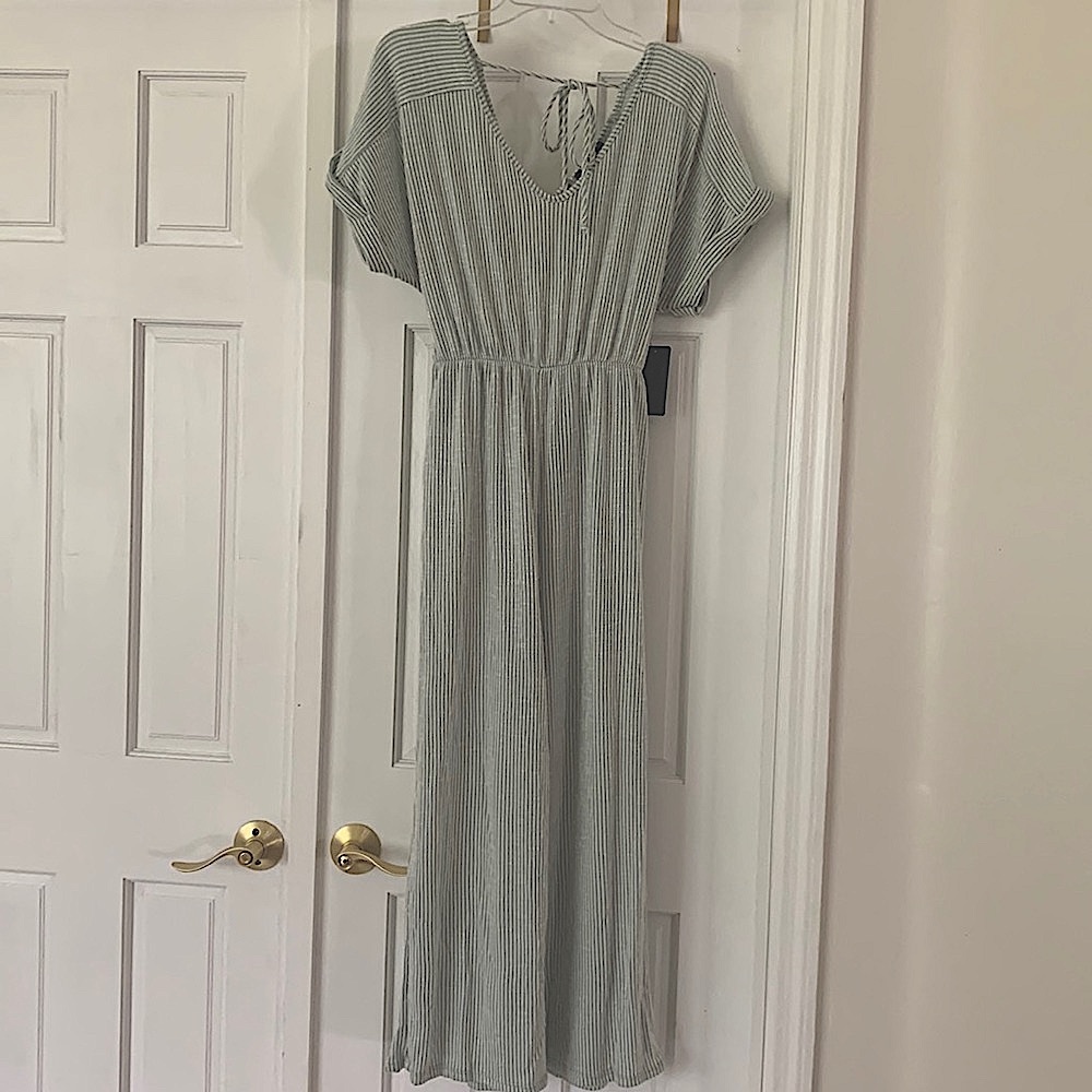 Women’s jumper new with tags size M